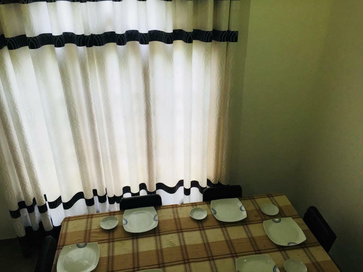 Ivana Homestay Kandy Exterior foto